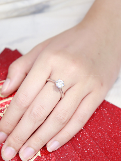 Classic Six Claw Moissanite Diamond Ring (With Cert)