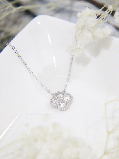 Elegant Clover Moissanite Necklace with Cert (GRA Certified Moissanite | S925)
