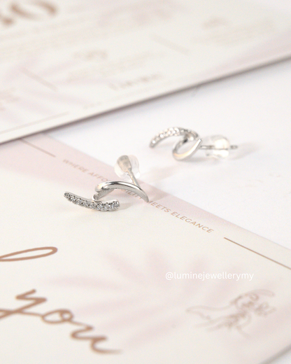 Lunar Curve Studs