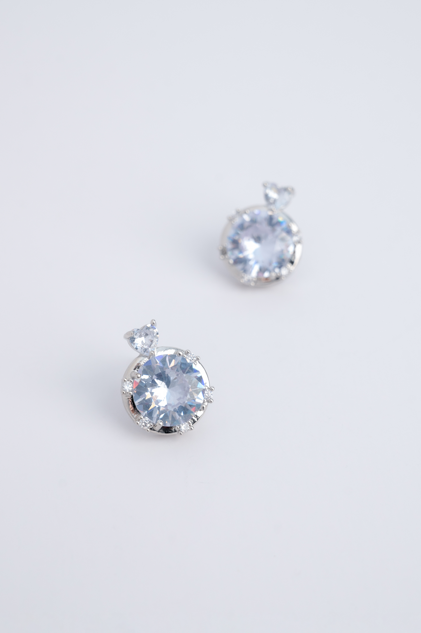 Blue Round Diamond Stud Earrings