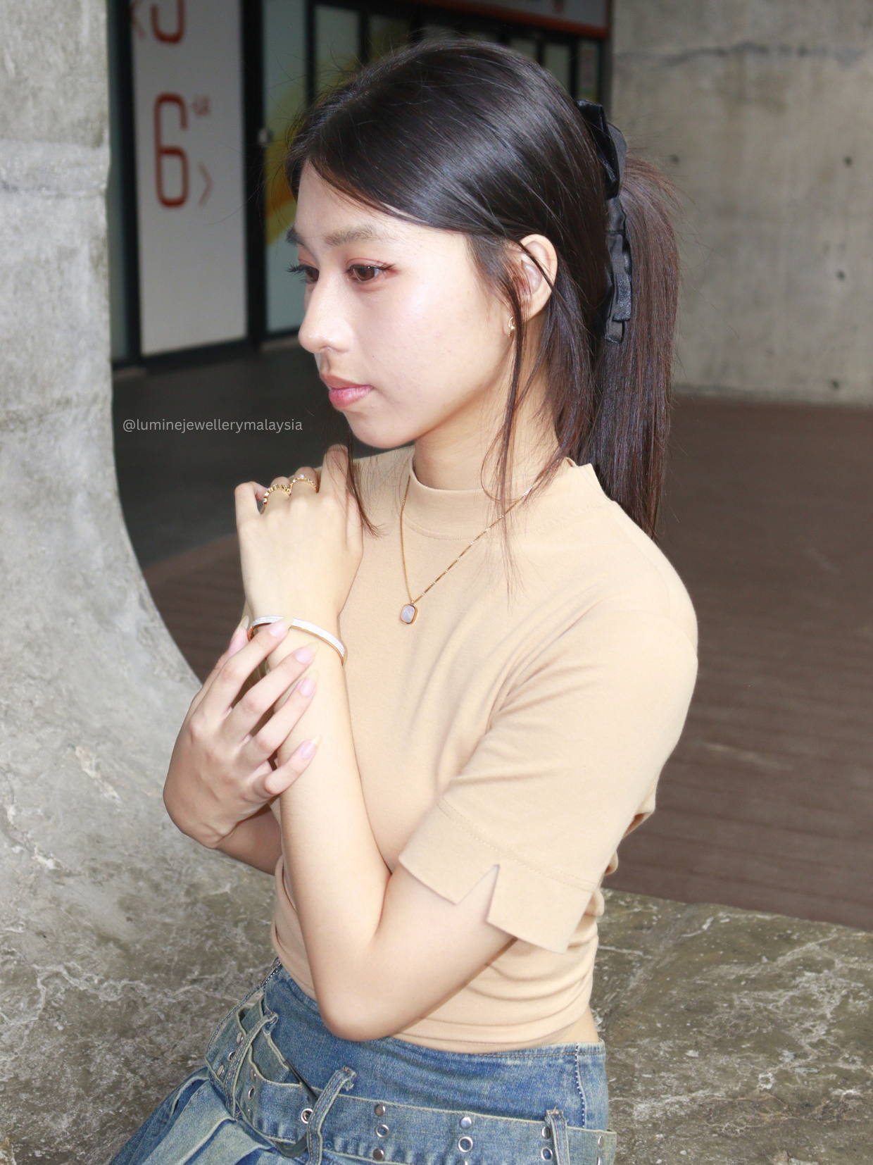 Gold Rectangle White Shell Necklace