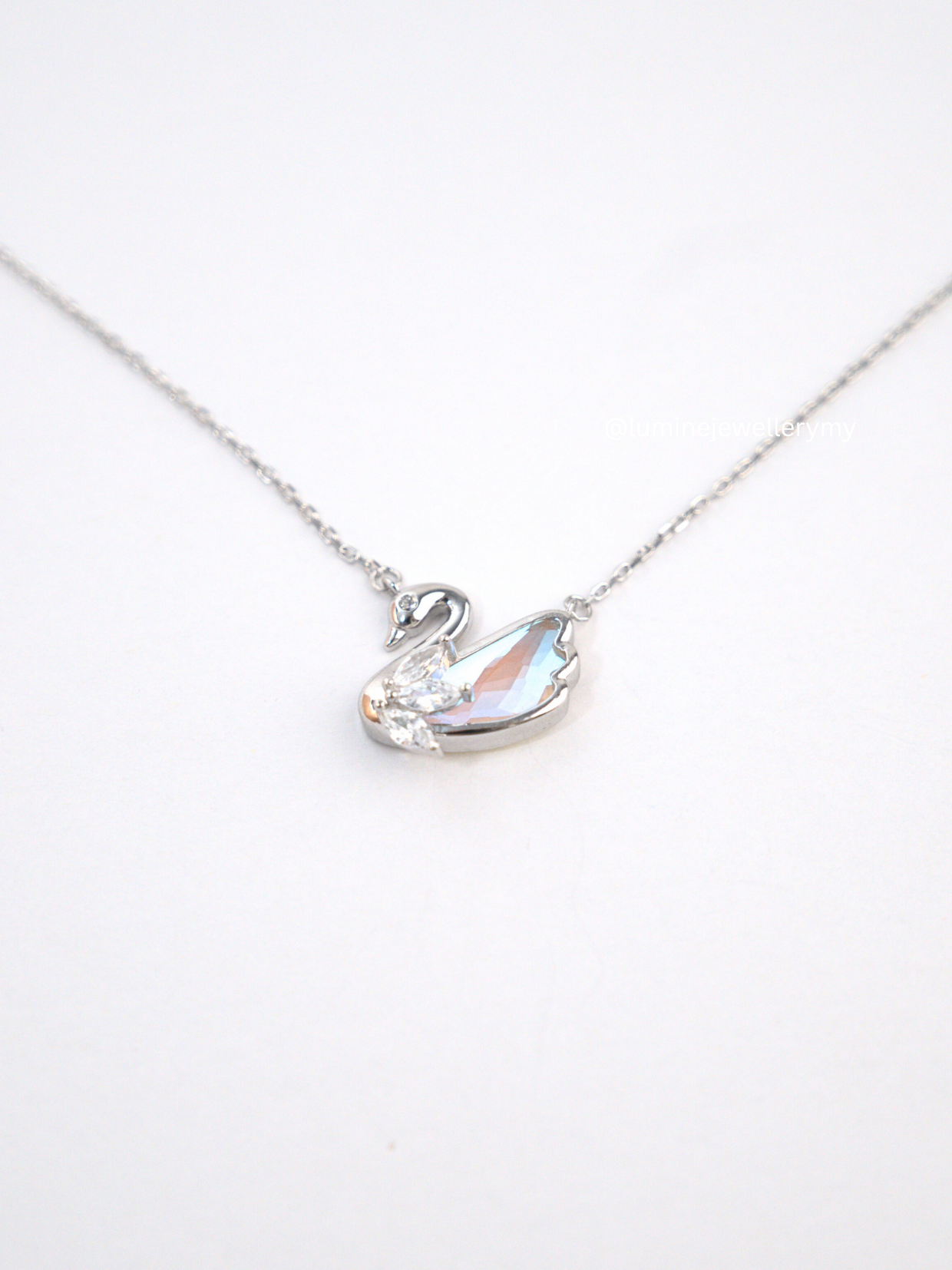 Dreamy Swan Necklace