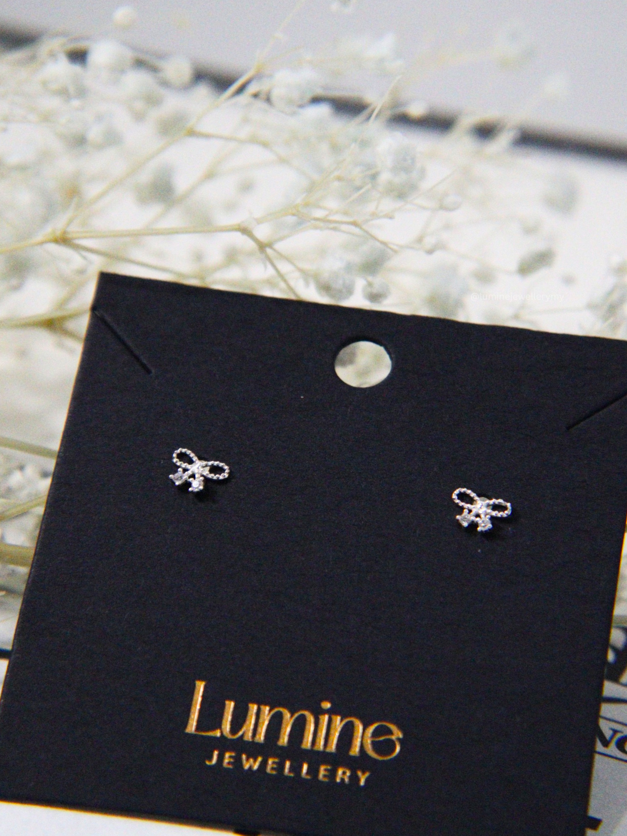 Tiny Zirconia Bowknot Studs