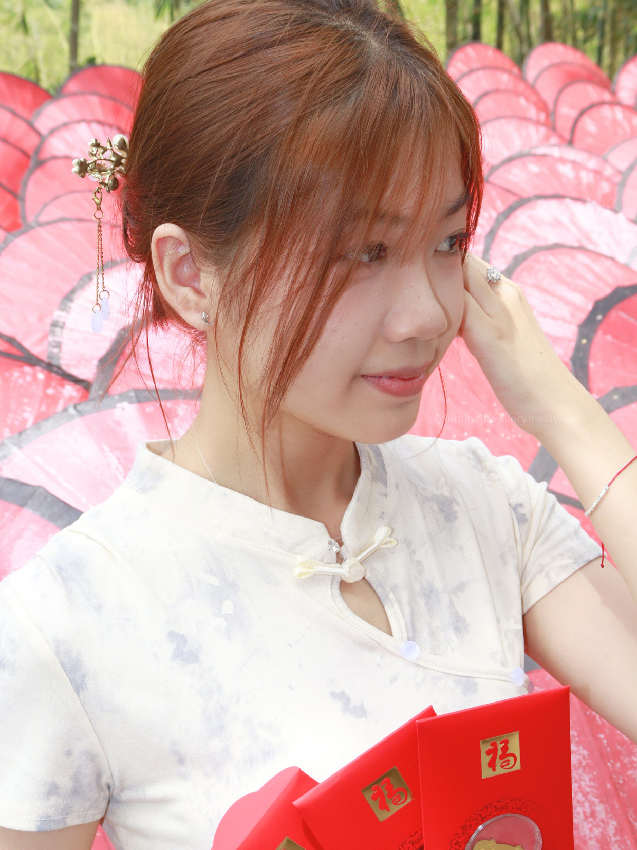 Auspicious Koi Studs 年年有余 (招财锦鲤)