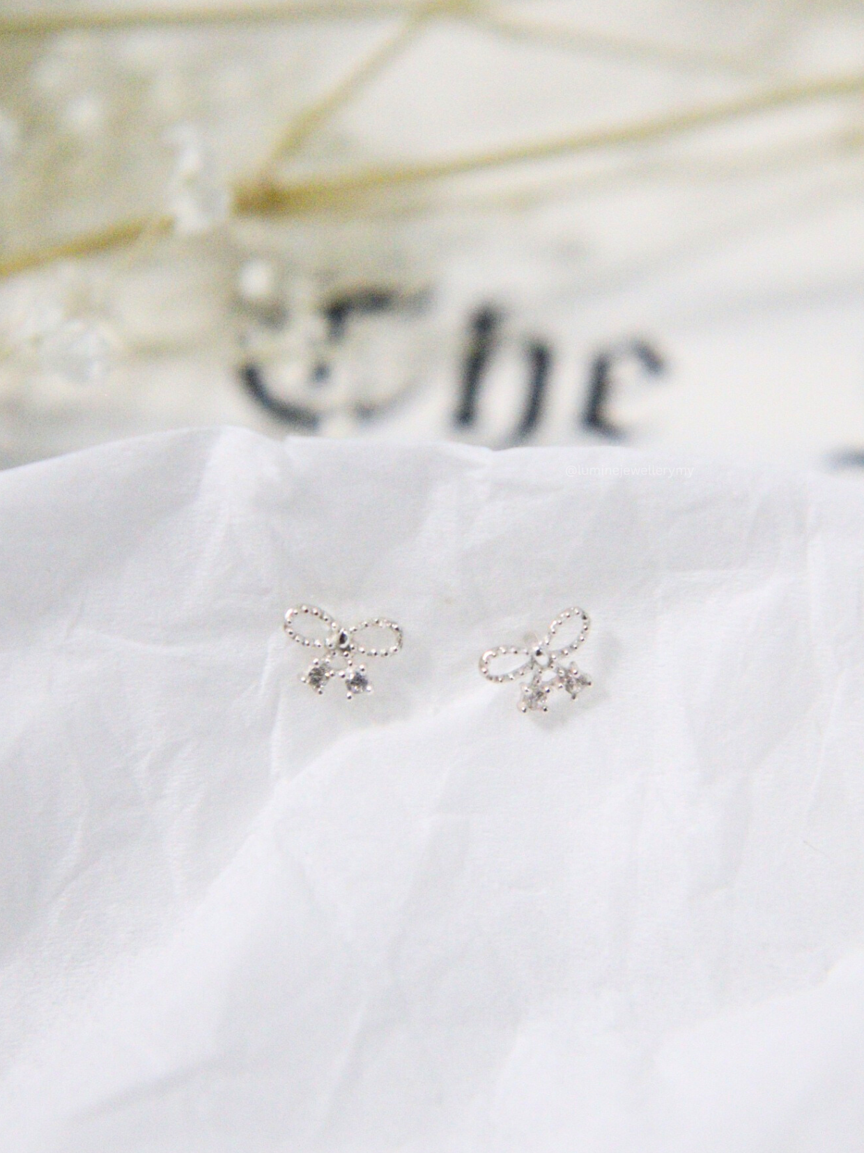 Tiny Zirconia Bowknot Studs
