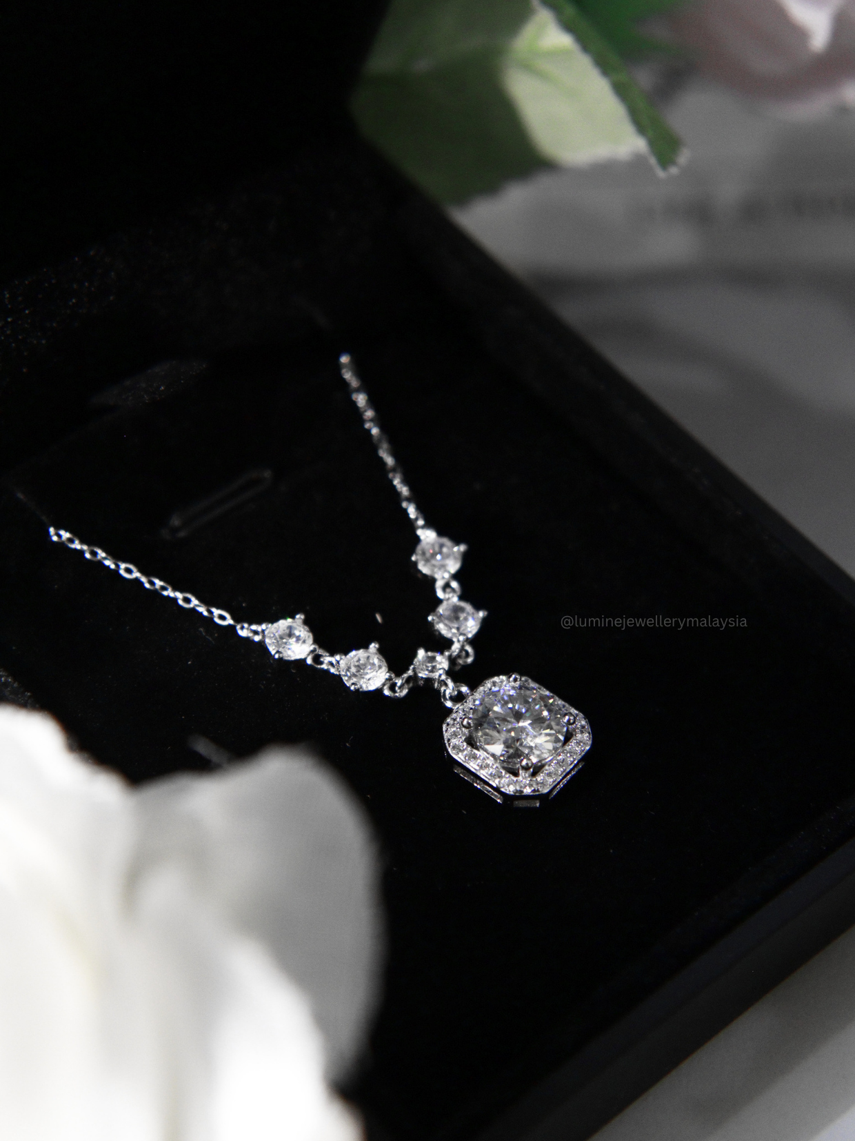 Timeless Beauty Moissanite Necklace with Cert (GRA Certified Moissanite | S925)