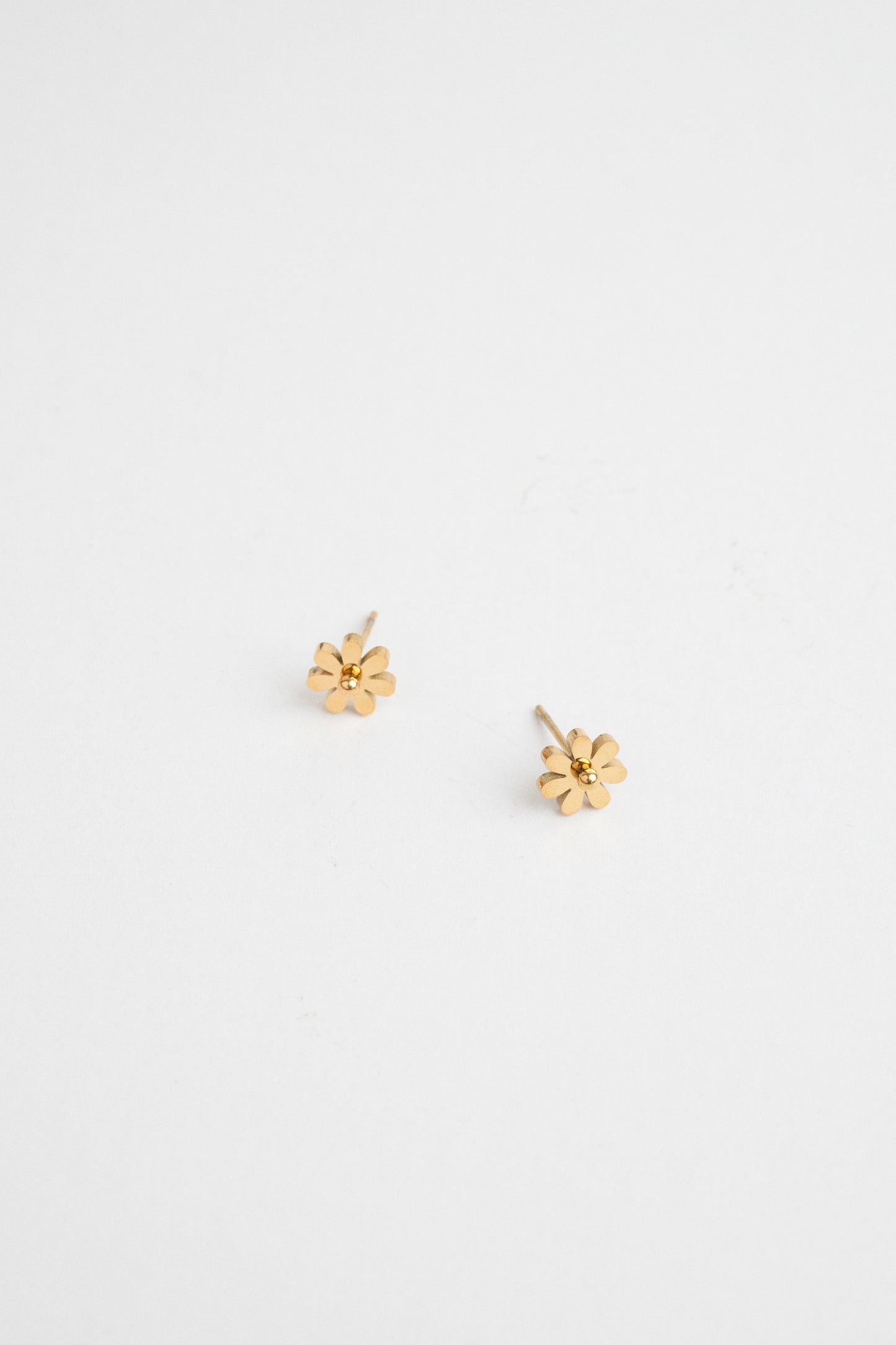 Golden Daisy Earring