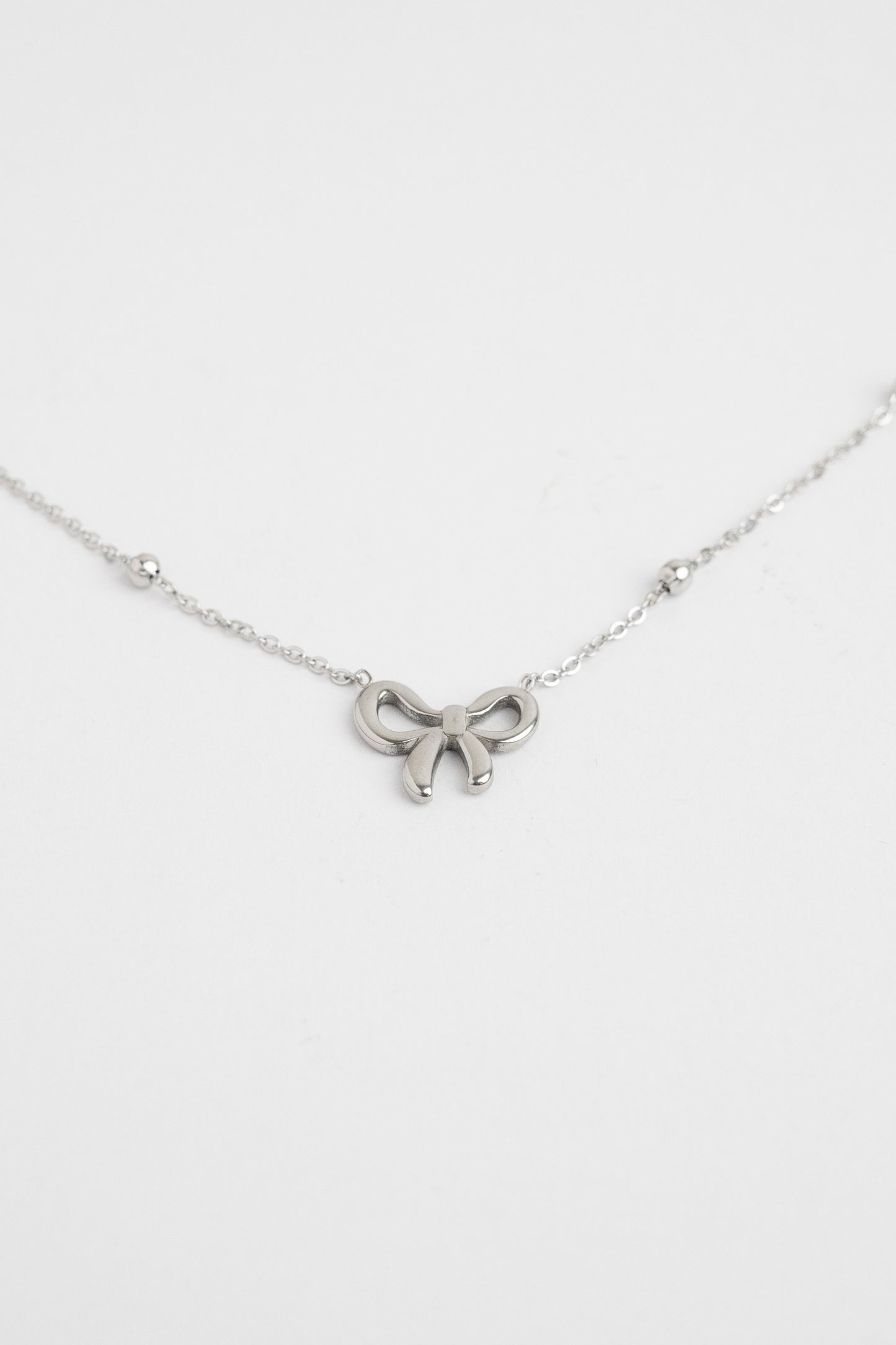 Silver Dainty Bow Elegance Necklace (在逃公主蝴蝶结项链)