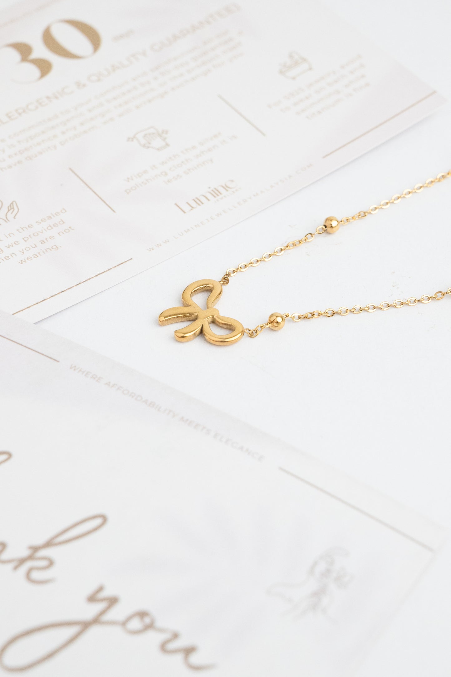 Gold Dainty Bow Elegance Necklace (在逃公主蝴蝶结项链)