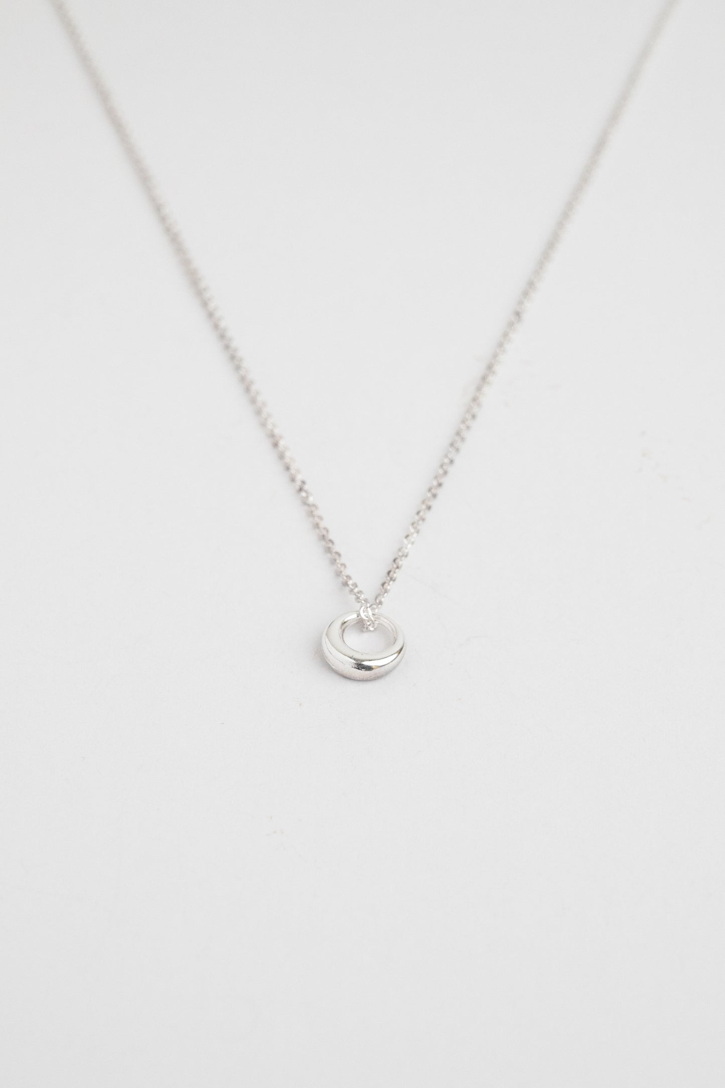 Minimalist Geometric Circle Necklace