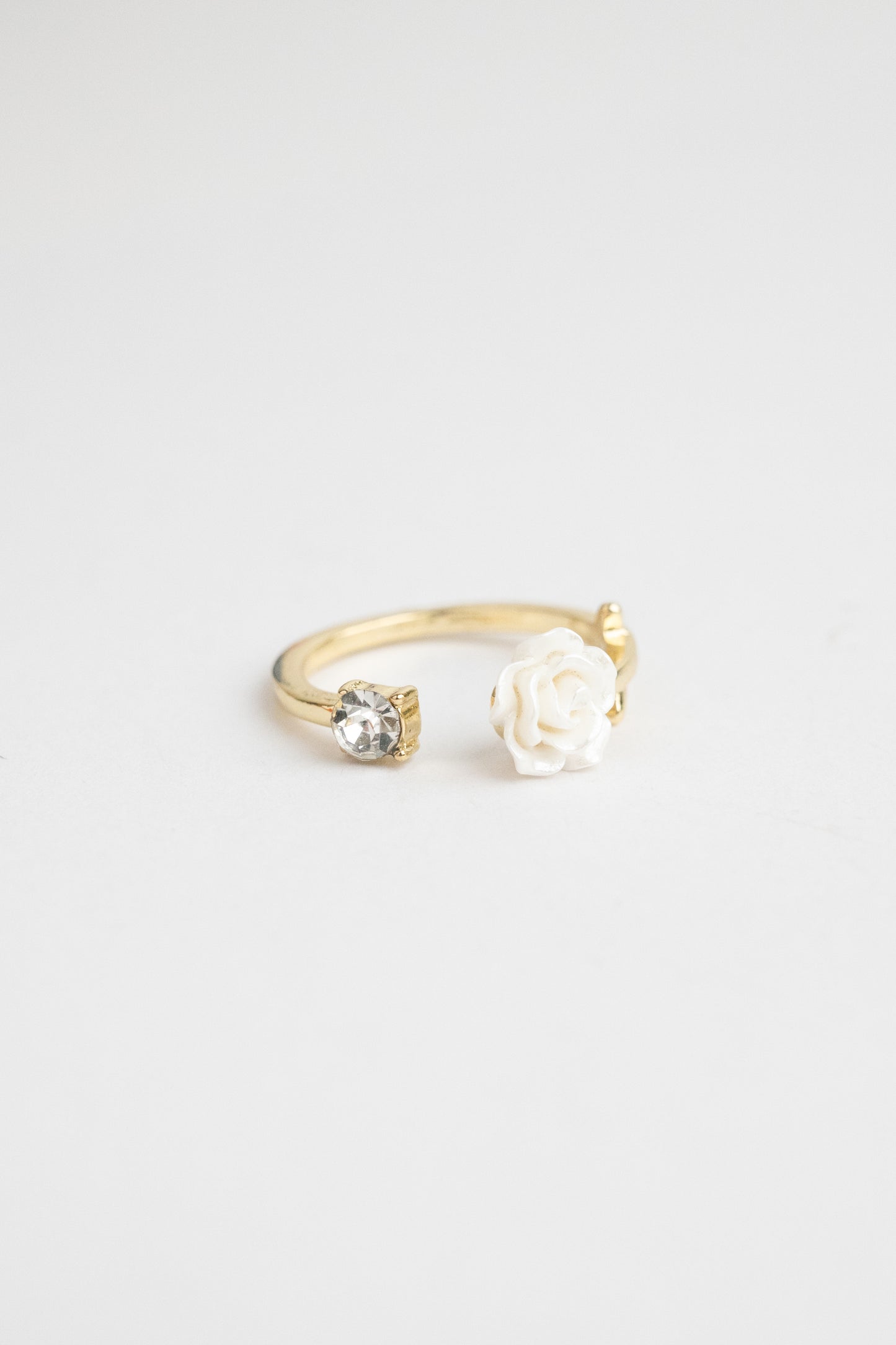 Camelia Elegance Ring