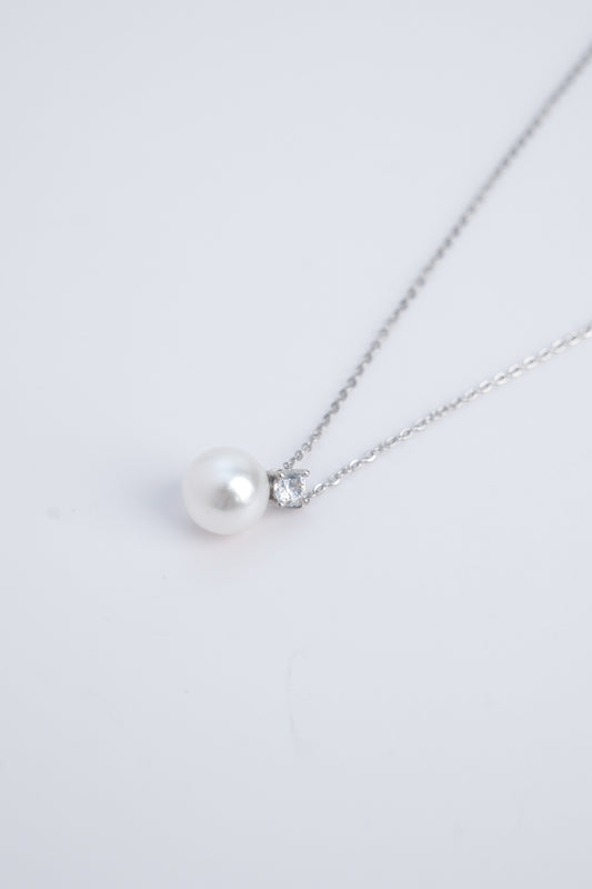 White Pearl Necklace