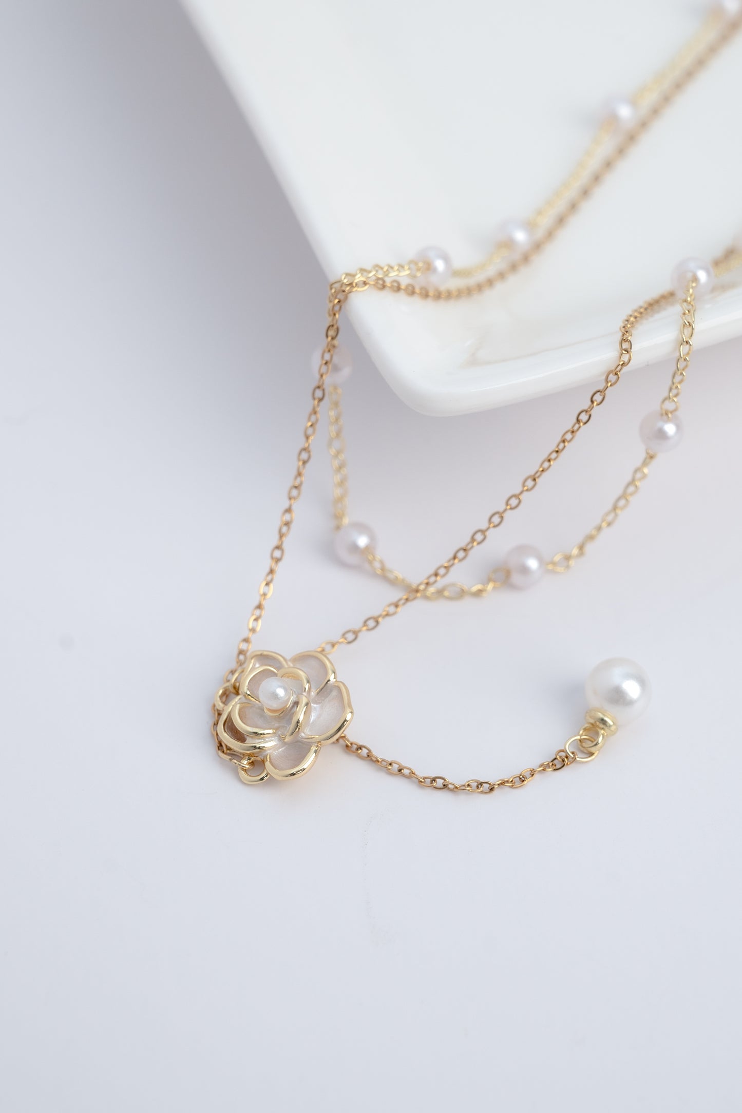 Shinny Rose Pearl Tassel Necklace