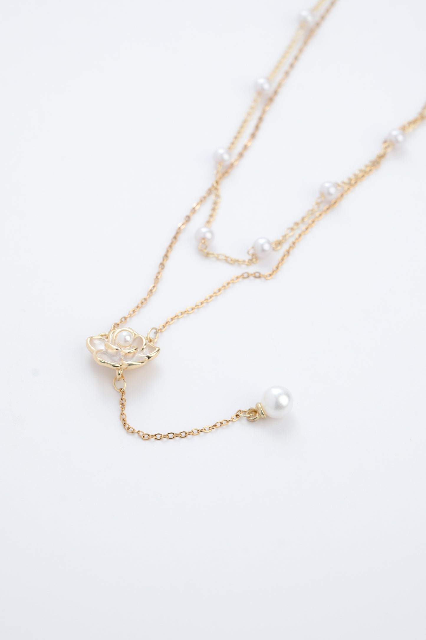 Shinny Rose Pearl Tassel Necklace