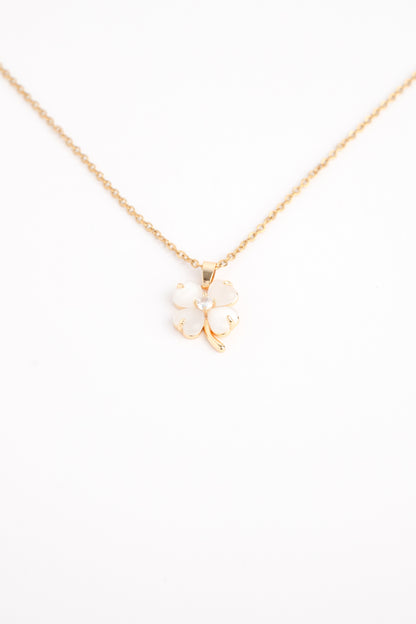 Cat's Eye Clover Necklace