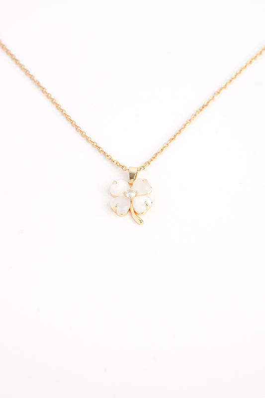 Cat's Eye Clover Necklace