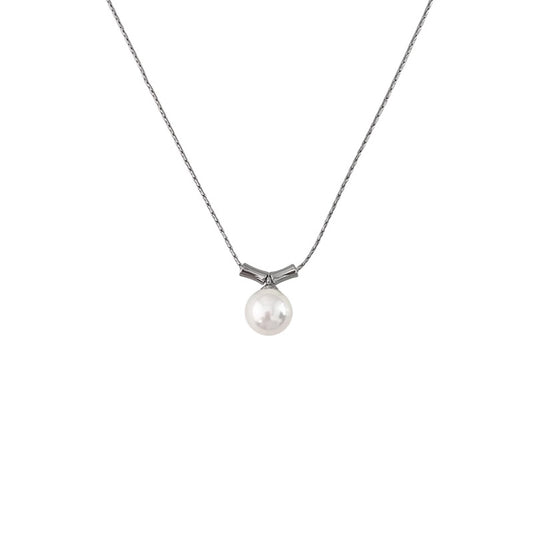 Linear Pearl Necklace