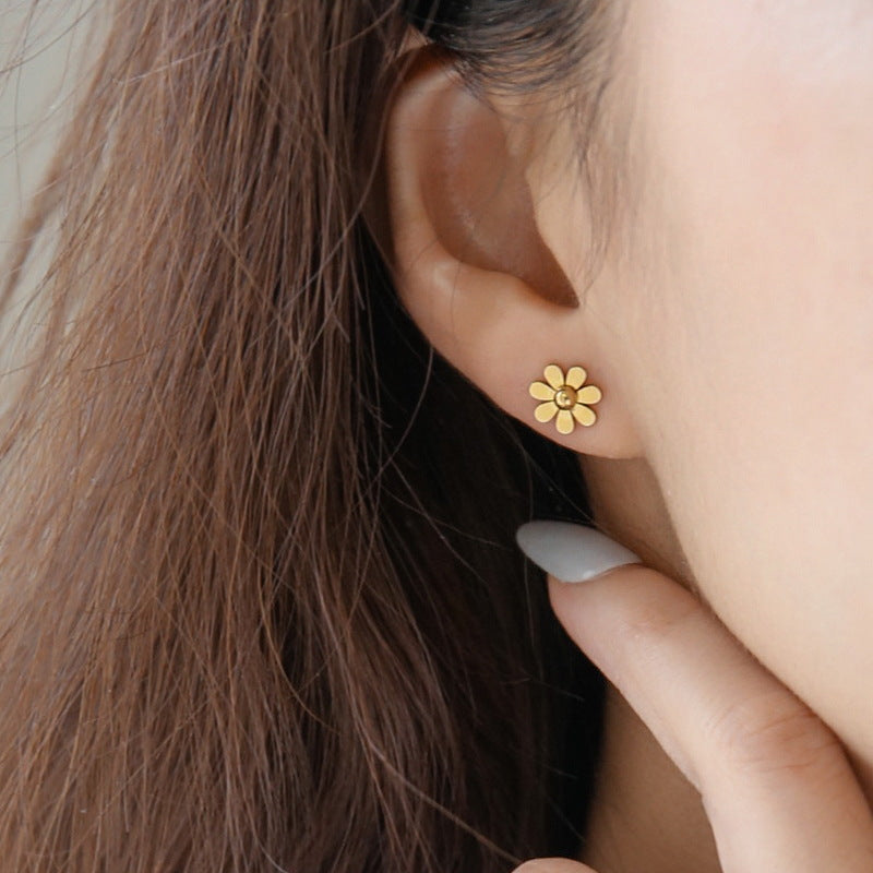 Golden Daisy Earring