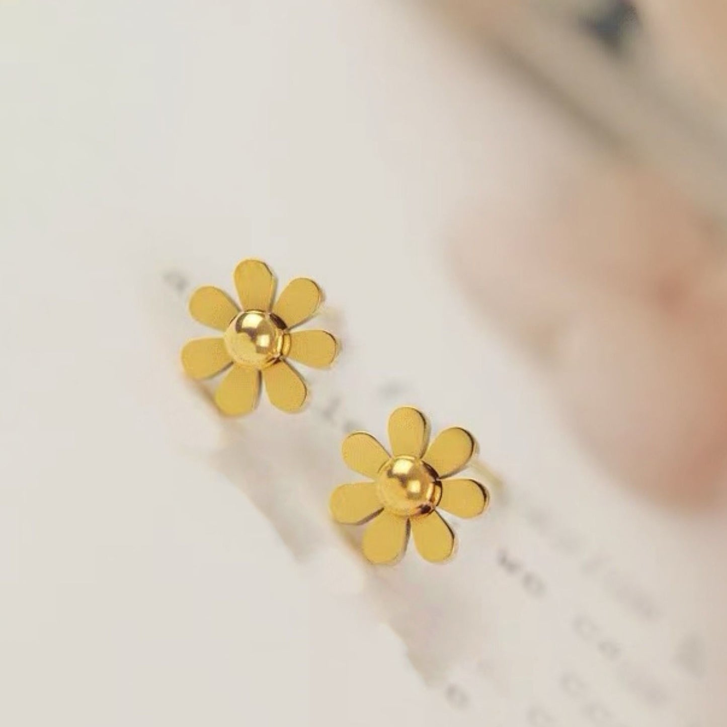 Golden Daisy Earring